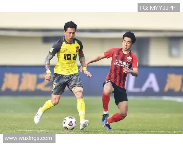 赛后分析:上海足球队与武汉足球队实力对比及比赛亮点总结 赛后分析:上海足球队与武汉足球队实力对比及比赛亮点总结